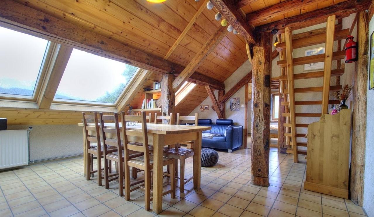 Apartamento La Grange Des Plans Le Grand-Abergement Exterior foto